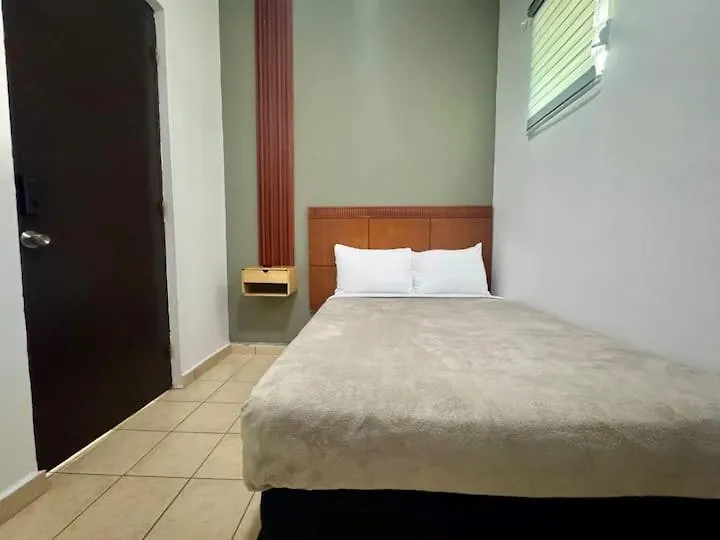 סן חואן R10 Guest House מלון דירות